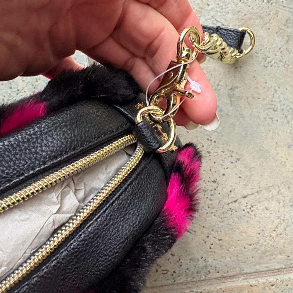Betsey Johnson Trolls movie collection Black and Pink Furry Crossbody Bag - Picture 3 of 5